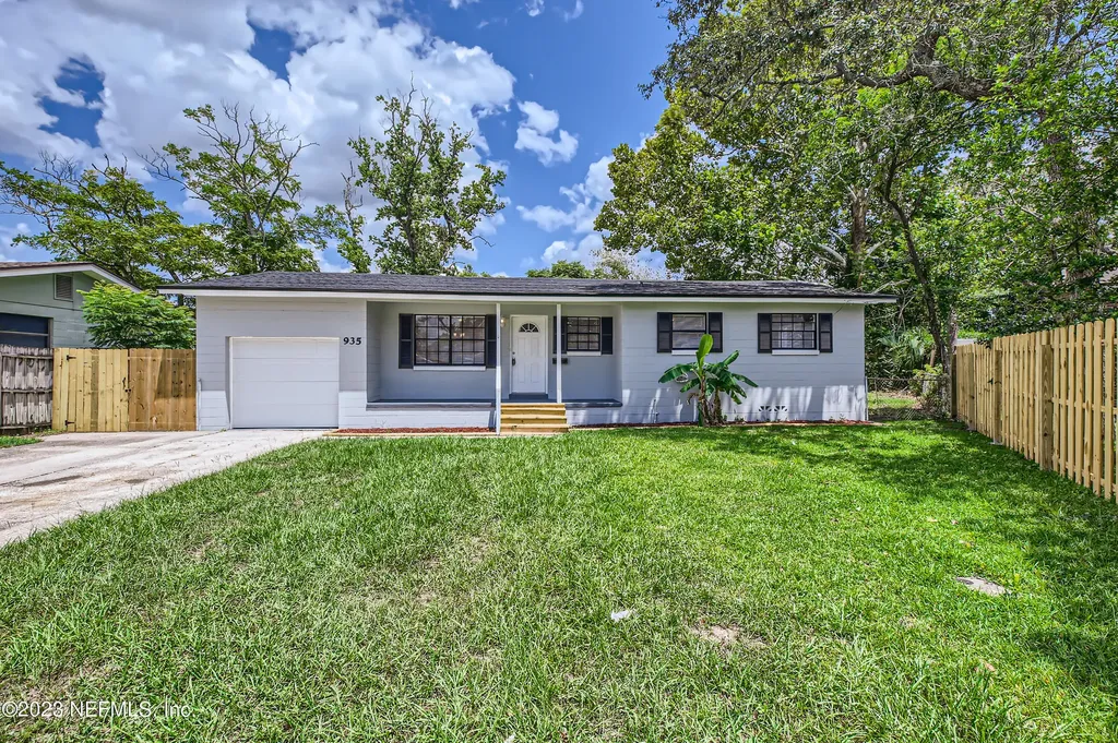 935 Jorick Court E Jacksonville FL 32225