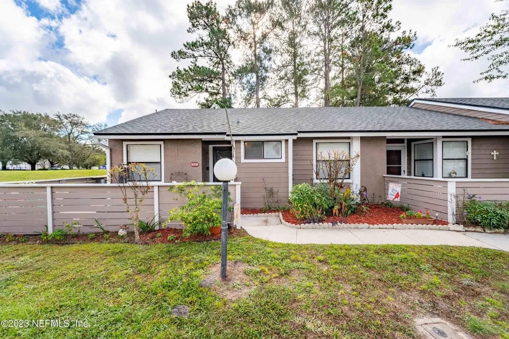 8306 Derbyshire Place Jacksonville FL 32244