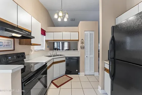 8306 Derbyshire Place Jacksonville FL 32244