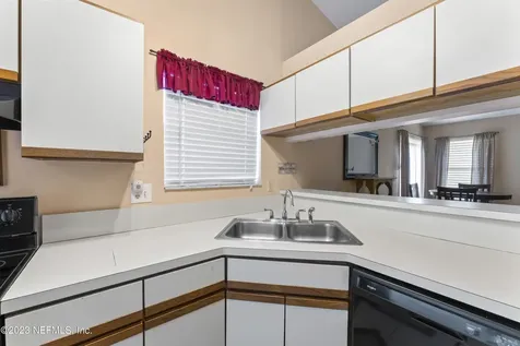 8306 Derbyshire Place Jacksonville FL 32244
