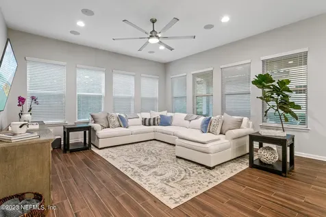 2986 Montilla Drive Jacksonville FL 32246