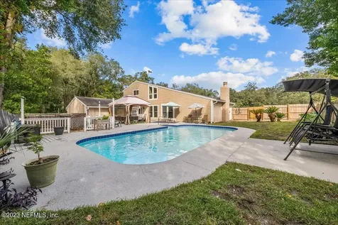 6324 Whispering Oaks Drive W Jacksonville FL 32277