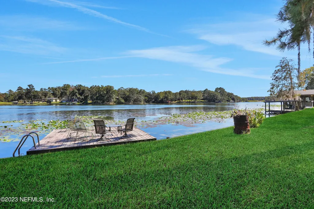 1057 Lake Asbury Drive Green Cove Springs FL 32043