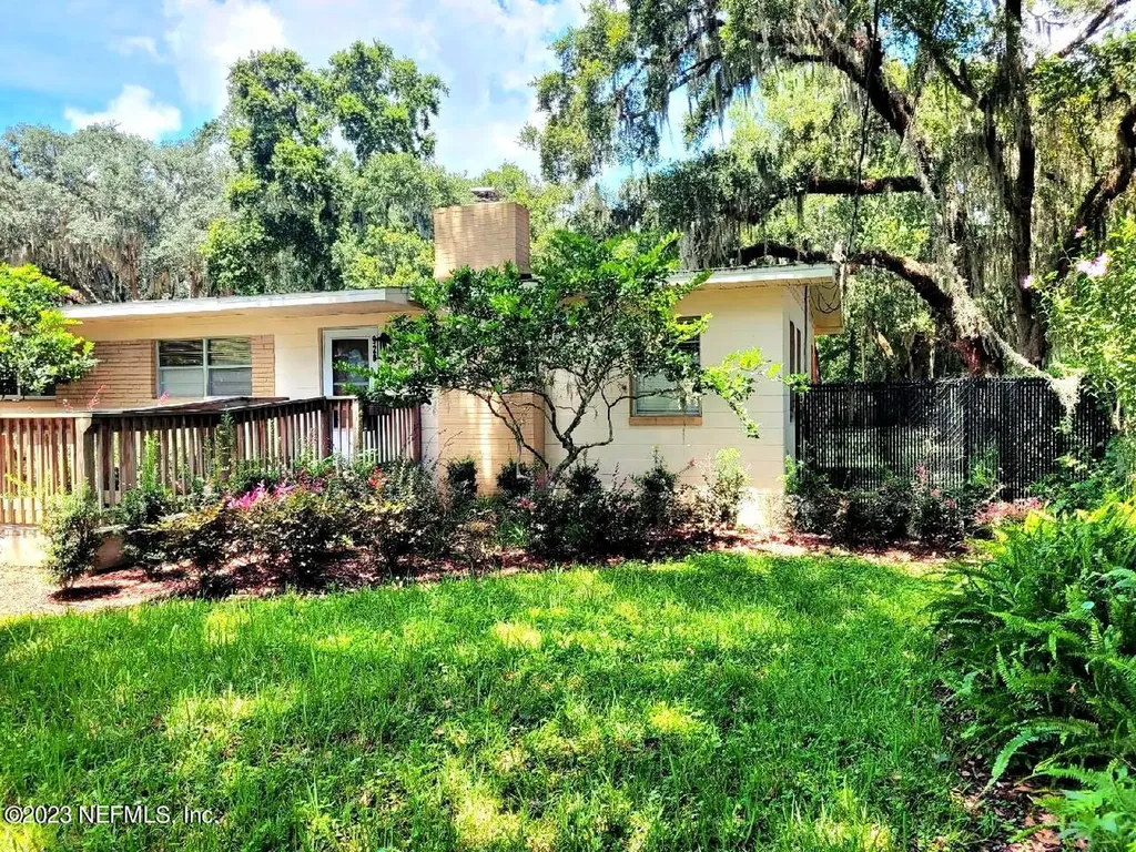 930 State Road 16 St. Augustine FL 32084