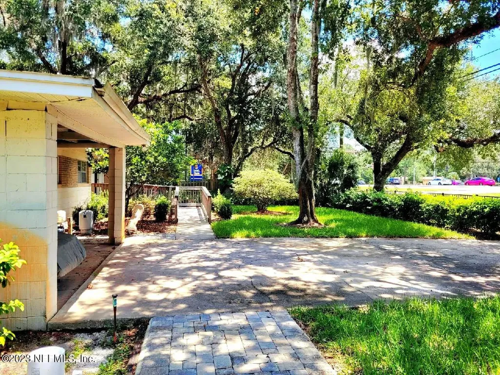 930 State Road 16 St. Augustine FL 32084