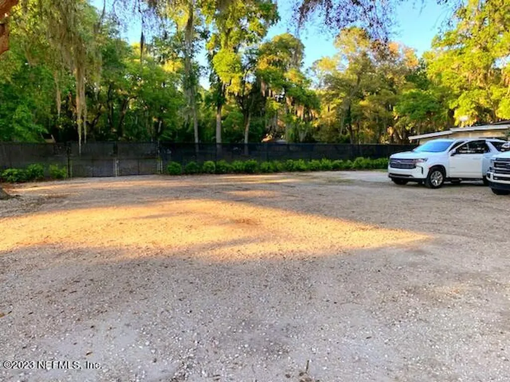 930 State Road 16 St. Augustine FL 32084
