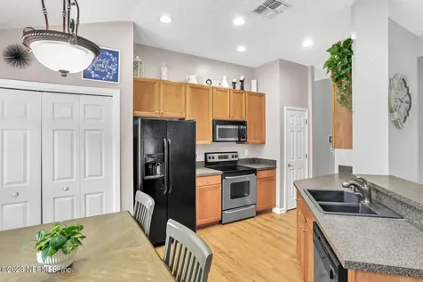 2493 Creekfront Drive Green Cove Springs FL 32043