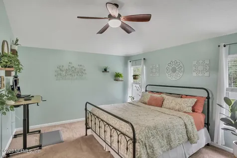 2493 Creekfront Drive Green Cove Springs FL 32043