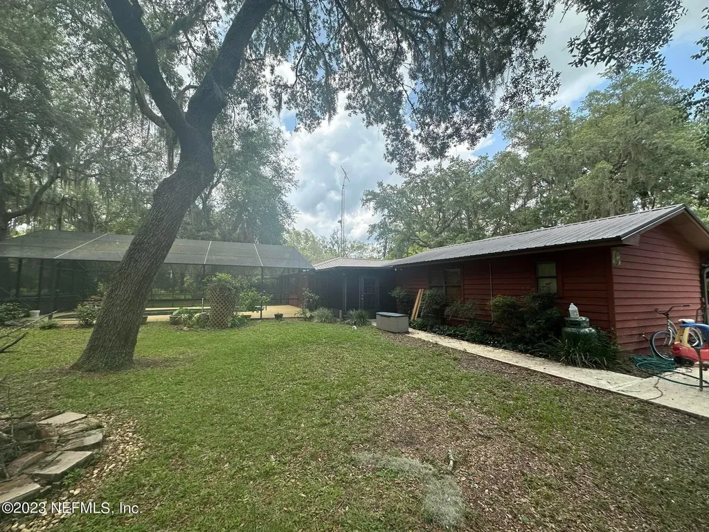 305 Coral Farms Road Florahome FL 32140