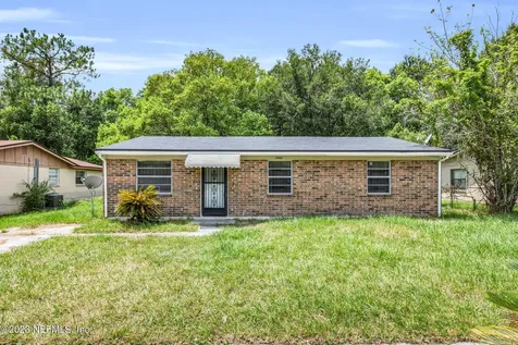 7452 John F Kennedy Drive W Jacksonville FL 32219