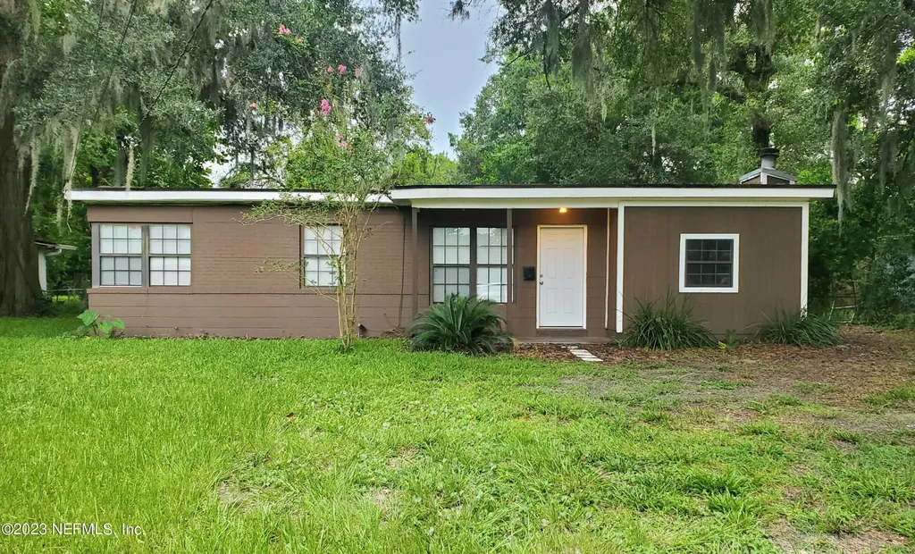 1640 Loyola Drive N Jacksonville FL 32218
