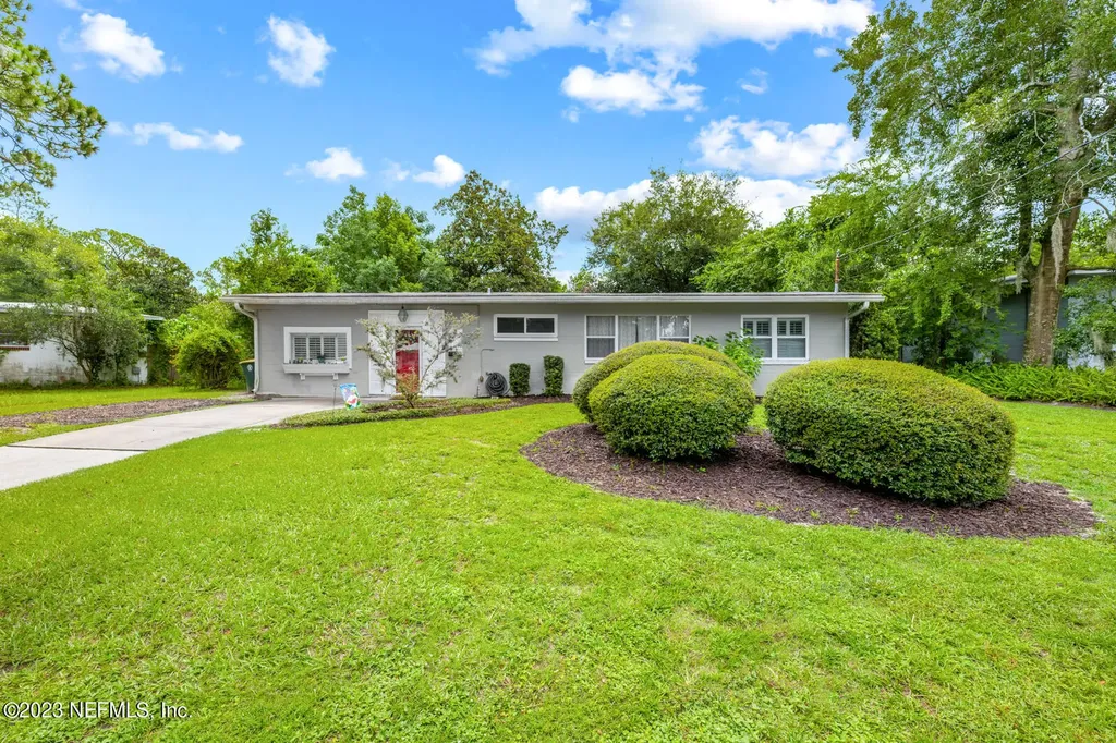 6920 Holiday Road N Jacksonville FL 32216