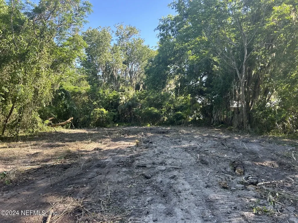 227 S Highway 17 East Palatka FL 32131
