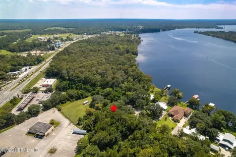 227 S Highway 17 East Palatka FL 32131