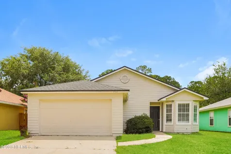 712 Anne Bonney Drive Green Cove Springs FL 32043