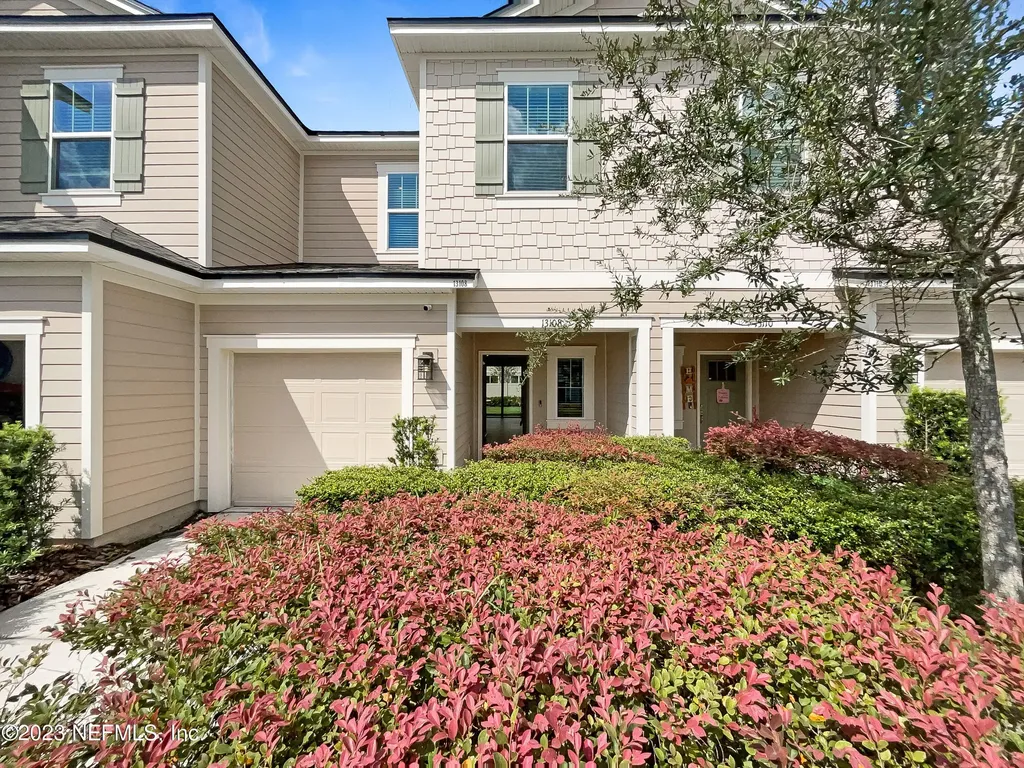 13108 Annies Walk Drive Jacksonville FL 32218