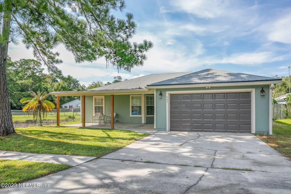 725 Calico Jack Way Green Cove Springs FL 32043