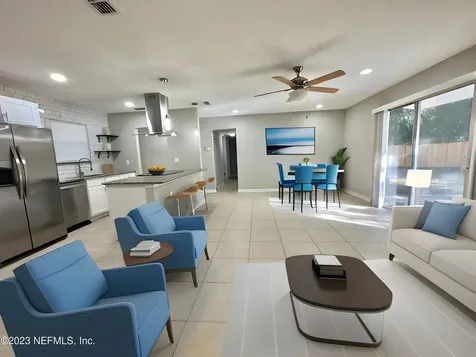 2235 Looking Glass Lane Jacksonville FL 32210