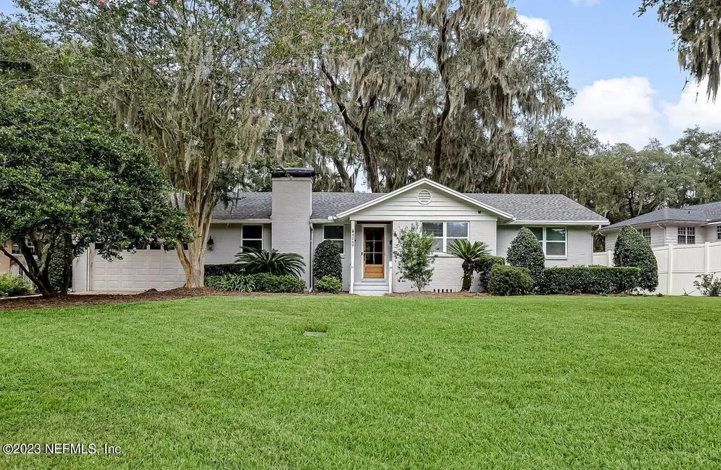4249 Robin Hood Road Jacksonville FL 32210