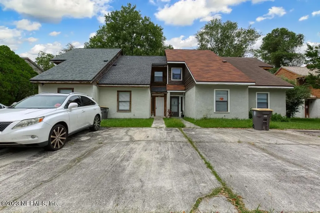 7663 Melissa Court N Jacksonville FL 32210