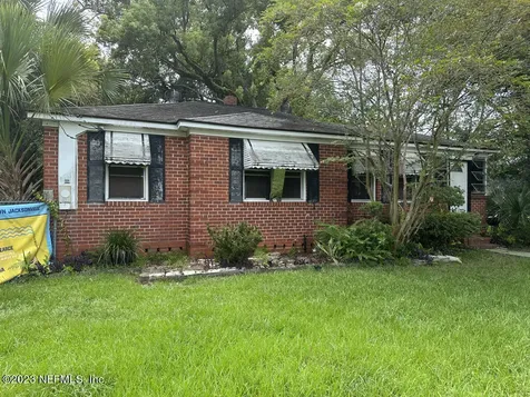 8198 Paul Jones Drive Jacksonville FL 32208