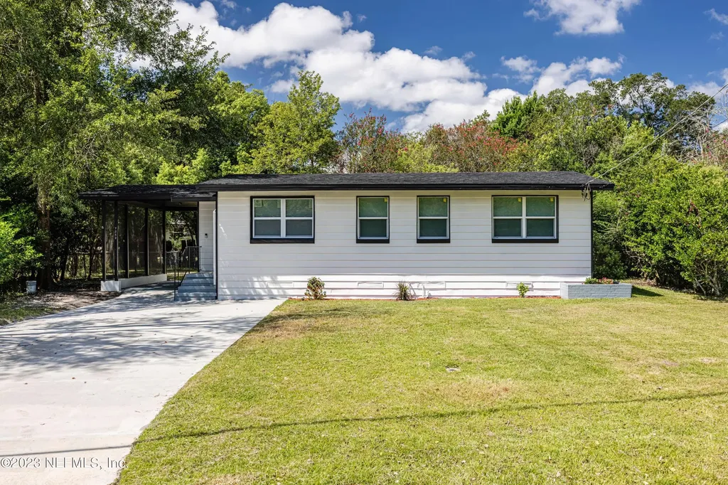 7252 Greenway Drive Jacksonville FL 32244