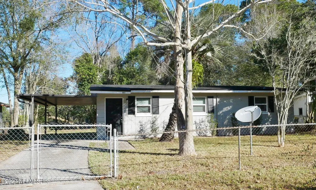 6831 Miss Muffet Lane N Jacksonville FL 32210