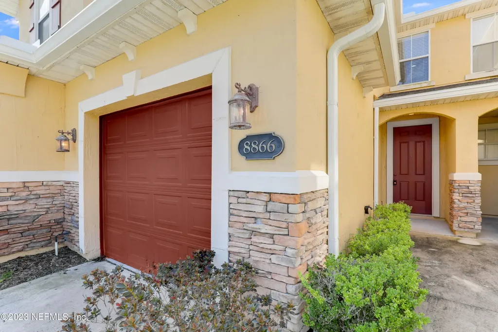 8866 Grassy Bluff Drive Jacksonville FL 32216