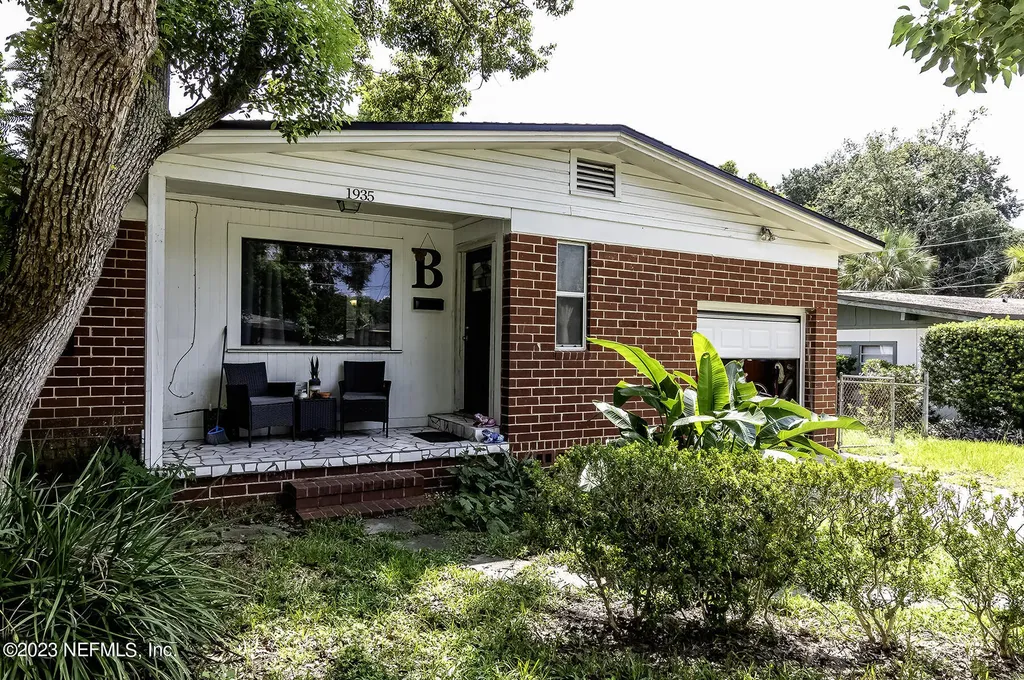1935 Banbury Road Jacksonville FL 32211