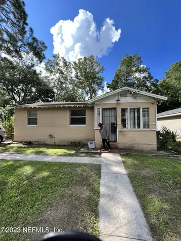 1584 W 27th Street Jacksonville FL 32209
