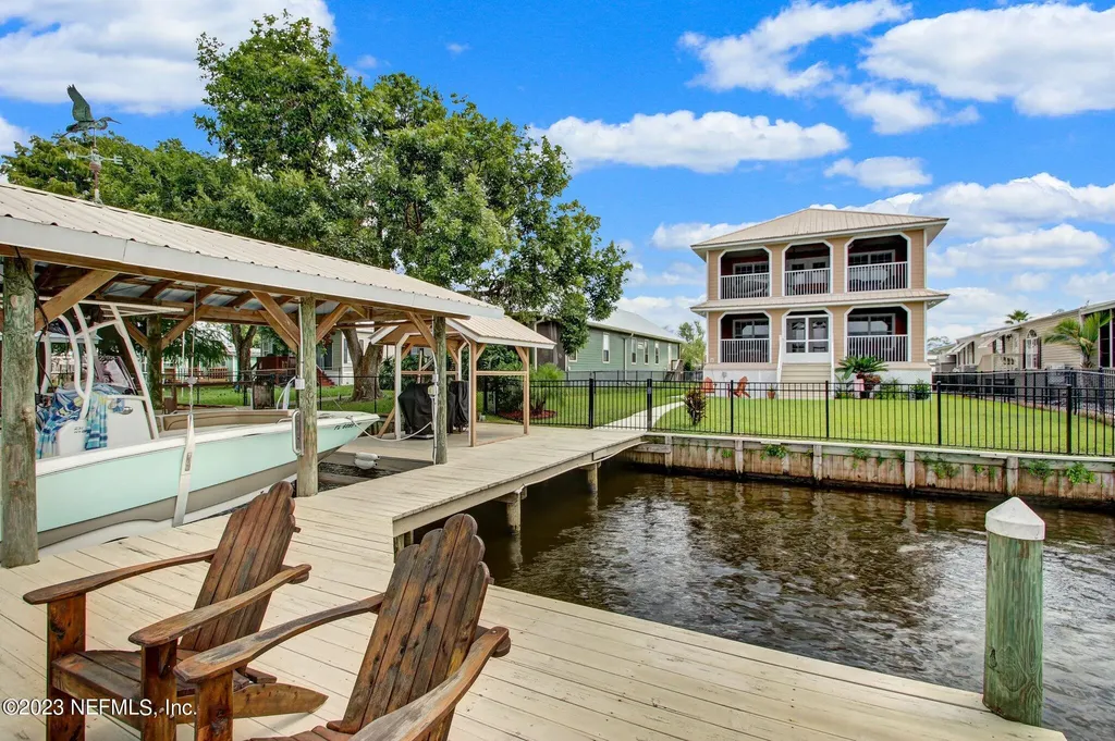 208 Sportsman Drive Welaka FL 32193