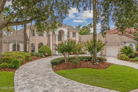 1336 Charter Court E Jacksonville FL 32225