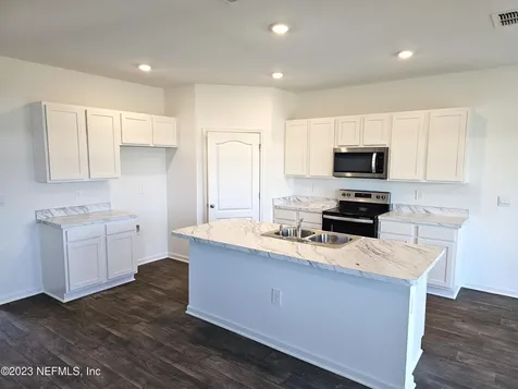 2869 Oak Stream Drive Green Cove Springs FL 32043