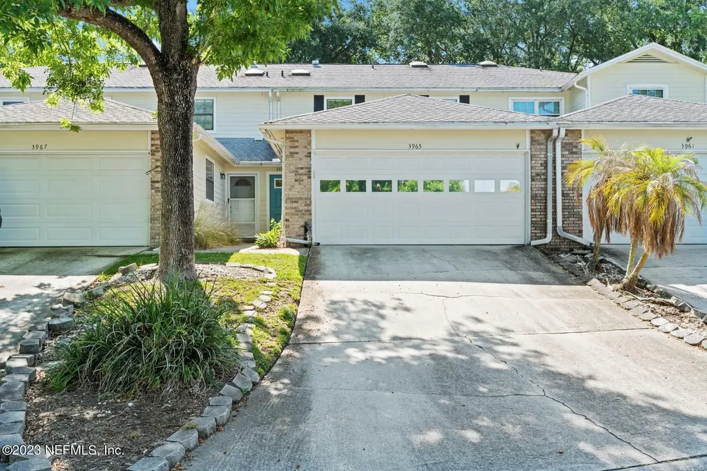3965 Meadowview Drive N Jacksonville FL 32225