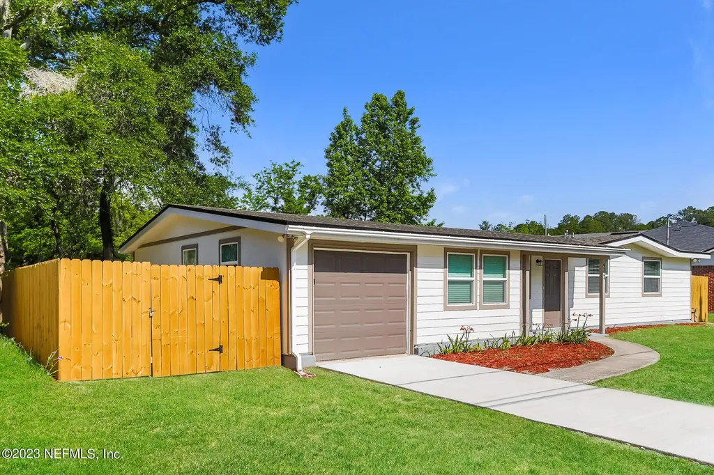 9724 Priory Avenue Jacksonville FL 32208