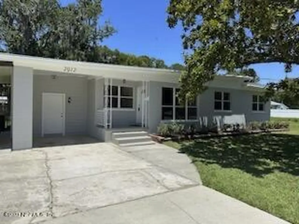 2012 East Road Jacksonville FL 32216