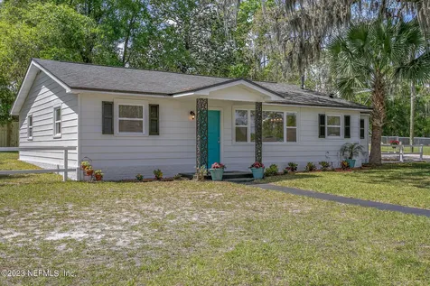 203 S Highland Avenue Green Cove Springs FL 32043