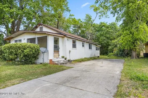 413 Pleasant Street Daytona Beach FL 32114