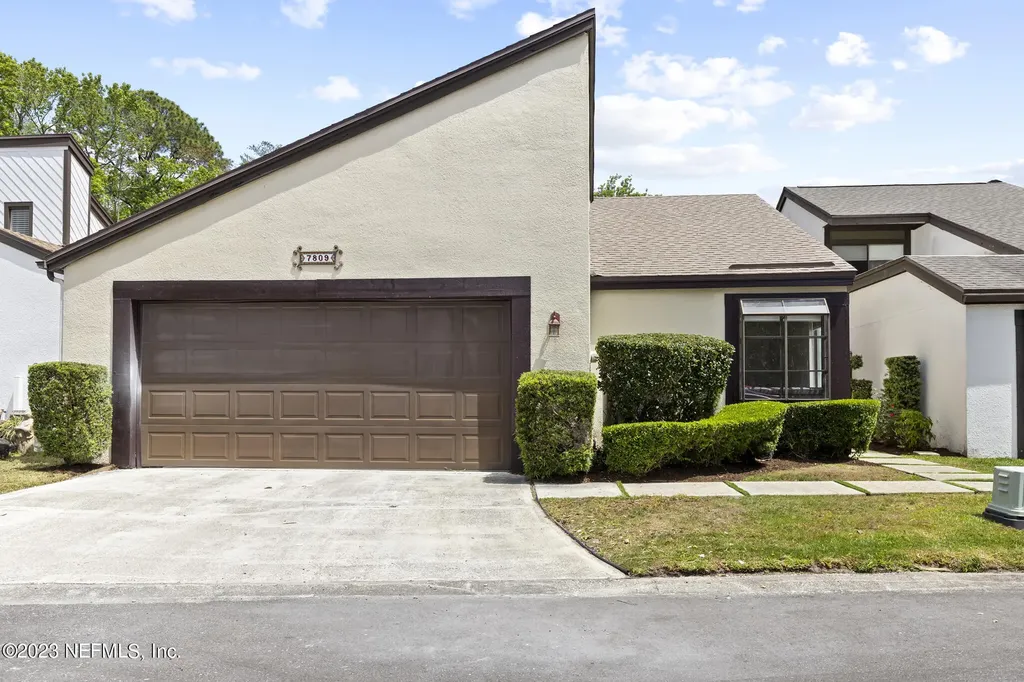 7809 Baymeadows Circle W Jacksonville FL 32256