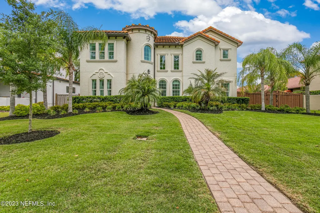1515 Alexandria Place N Jacksonville FL 32207