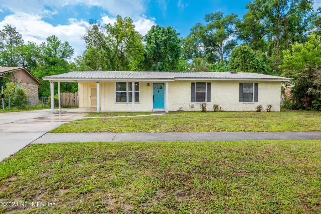 7752 Knoll Drive S Jacksonville FL 32221