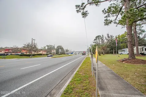 6004 SE Us 301 Hawthorne FL 32640