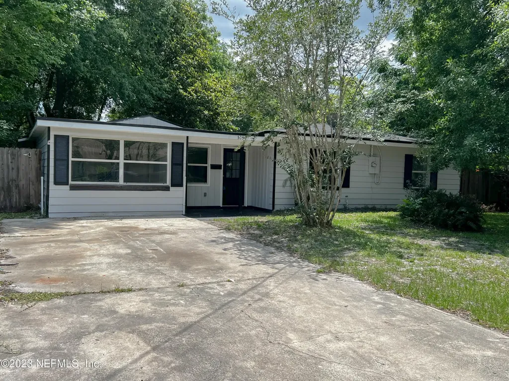 5330 Woodcrest Road Jacksonville FL 32205