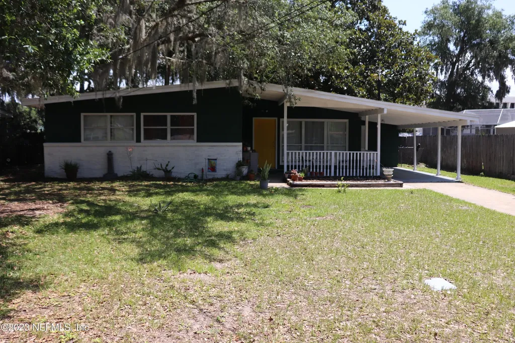 804 N Pine Avenue Green Cove Springs FL 32043