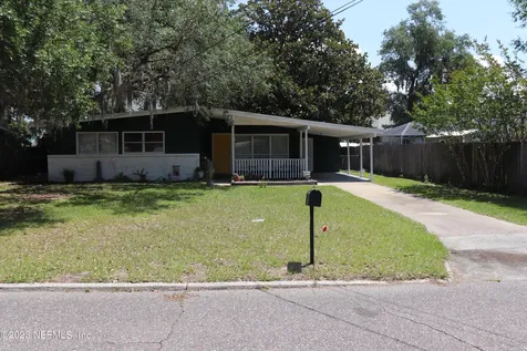 804 N Pine Avenue Green Cove Springs FL 32043