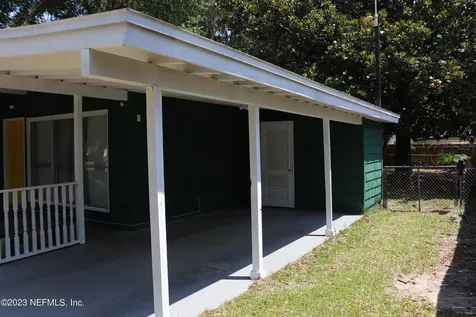 804 N Pine Avenue Green Cove Springs FL 32043