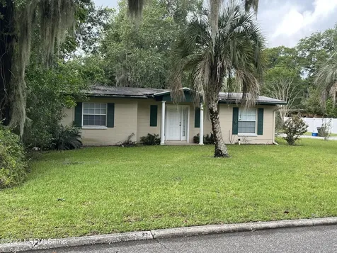 827 N Pine Avenue Green Cove Springs FL 32043
