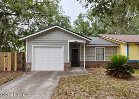 1056 Willow Cove Court W Jacksonville FL 32233