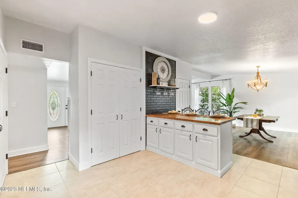 141 River Court East Palatka FL 32131