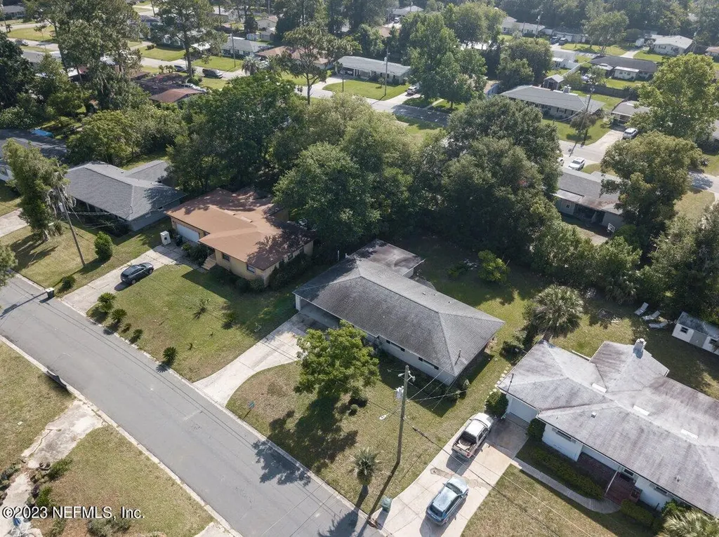 727 Antigua Road Jacksonville FL 32216